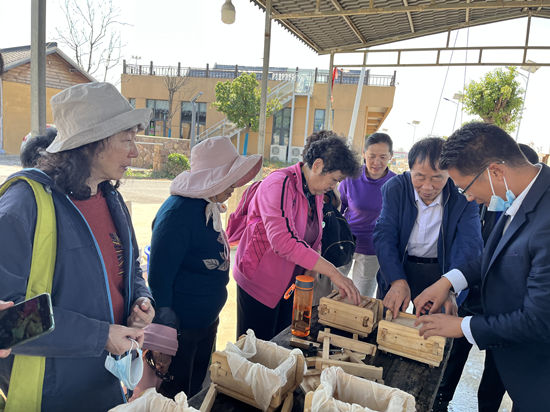 165220-813558.jpg 6afcfe5579547520829bf269fdda36d.jpg