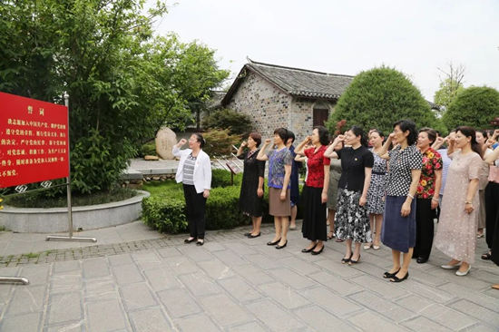 075507-121504.jpg 640 (2).jpg