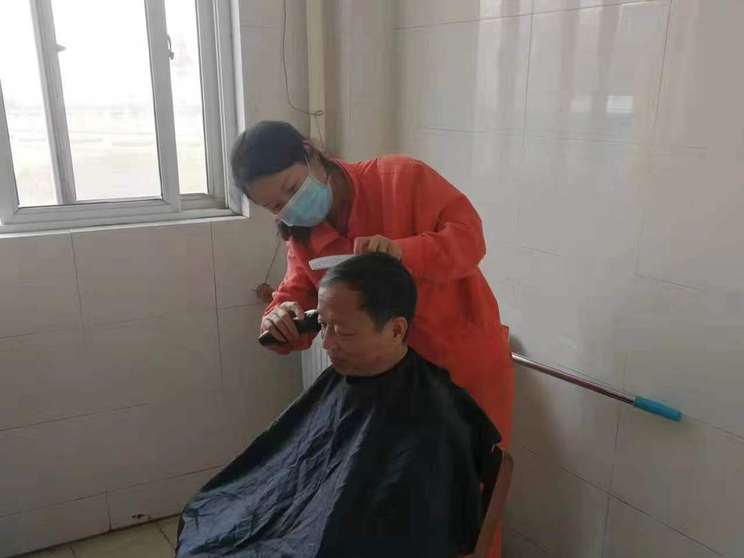 085858-367835.png 640 (3).png