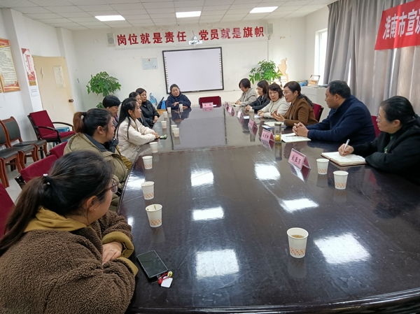 093415-102376.jpg 座談交流_愛奇藝.jpg