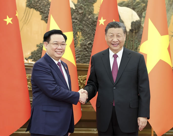 082127-452909.jpg 1.jpg