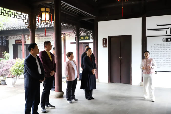 184804-185811.jpg 3.jpg