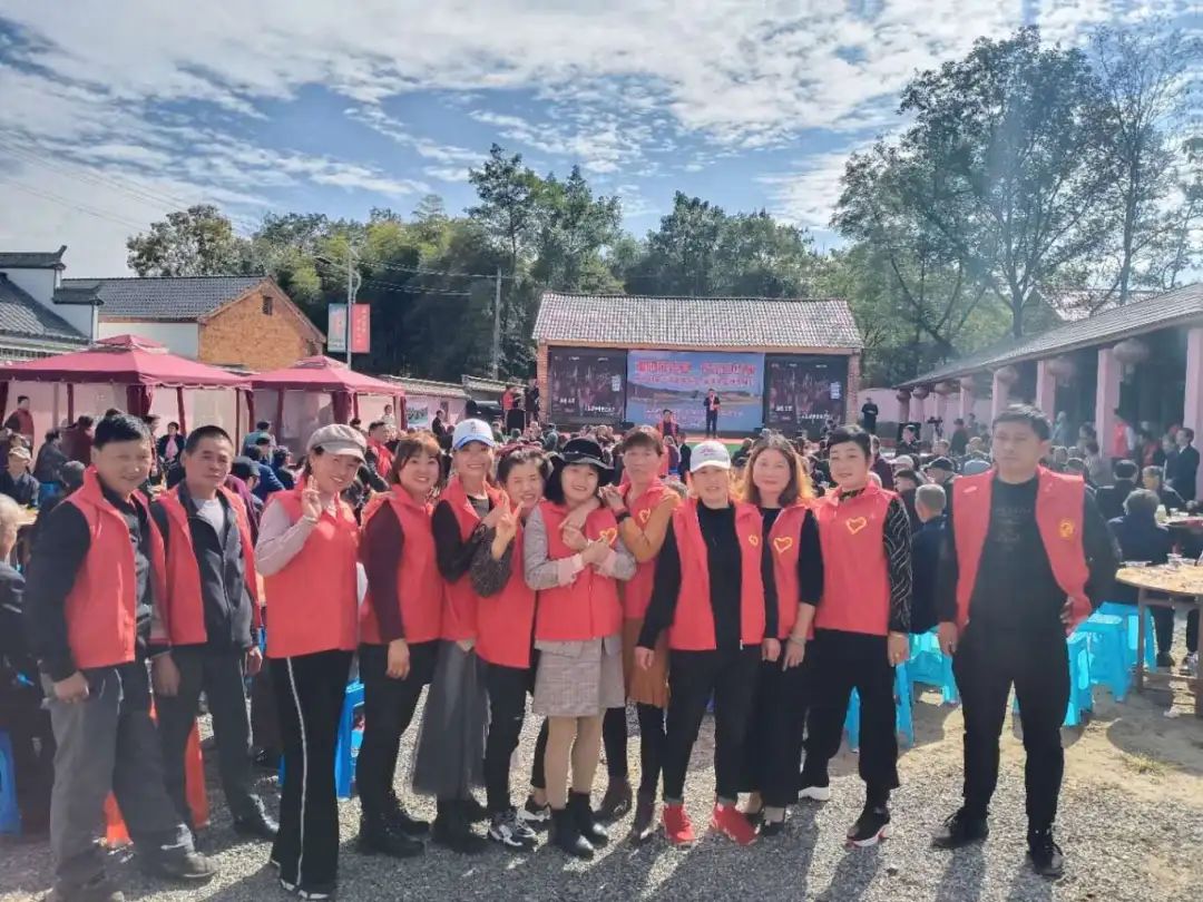 081802-107656.jpg 081802-107656.jpg