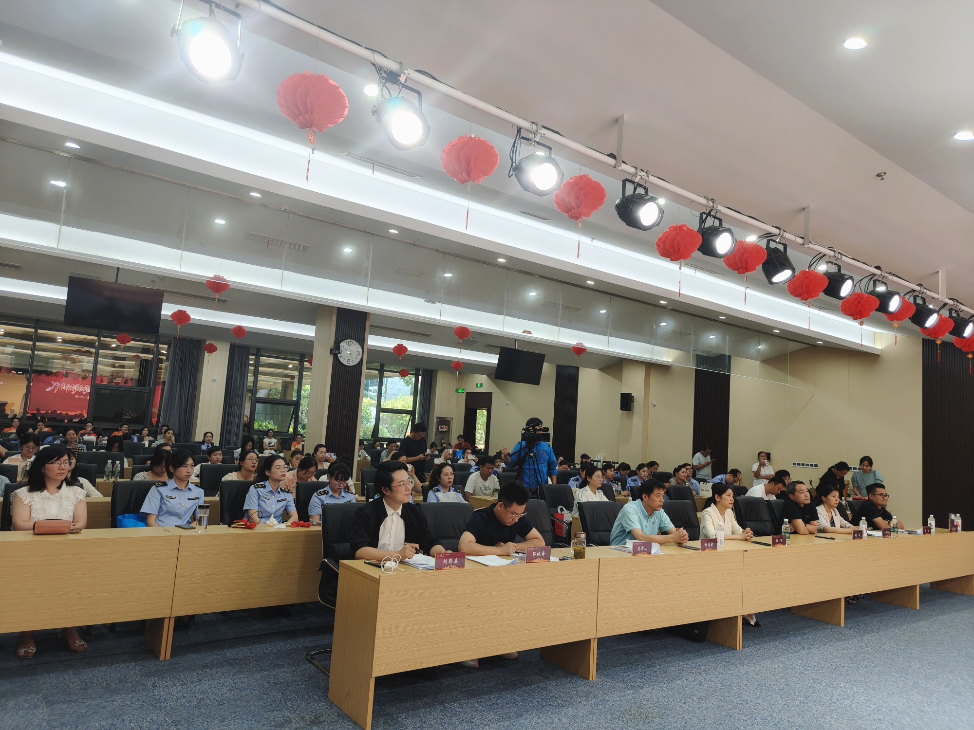 144550-348815.jpg 144550-348815.jpg