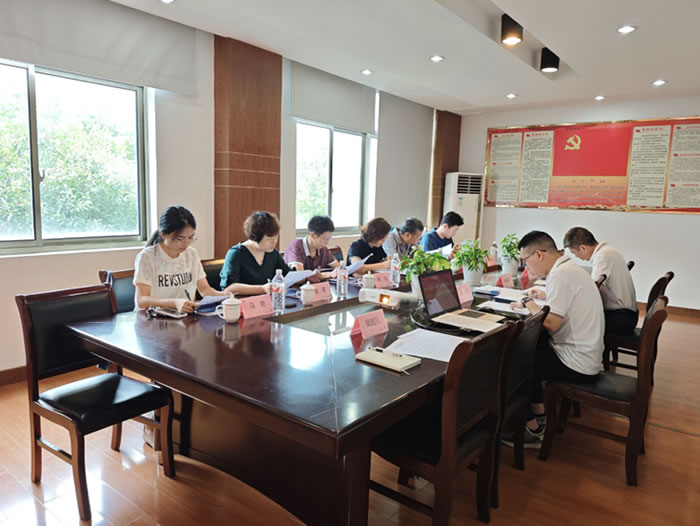 050314-809772.jpg 3.jpg