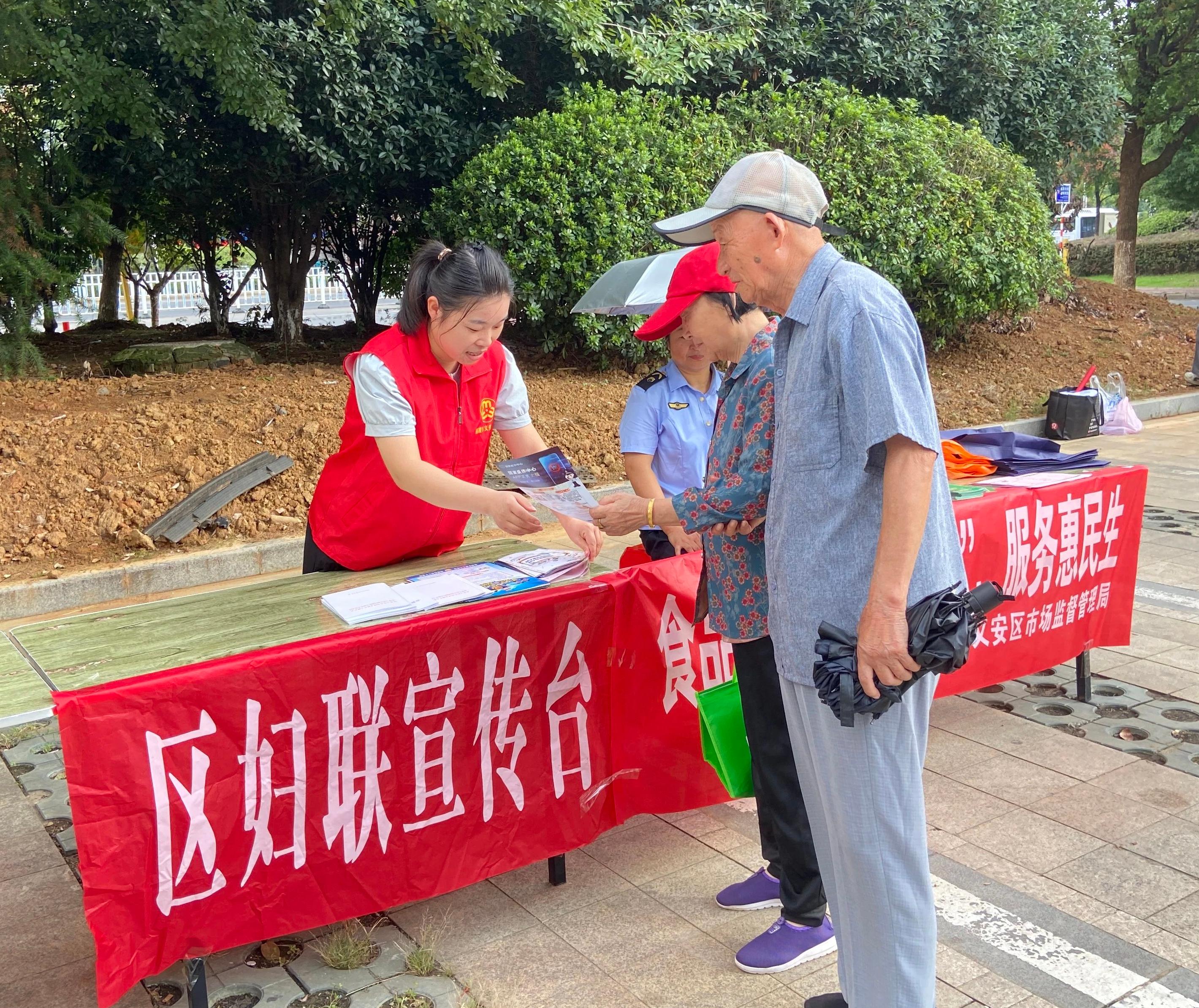 100229-100221.jpg 100229-100221.jpg