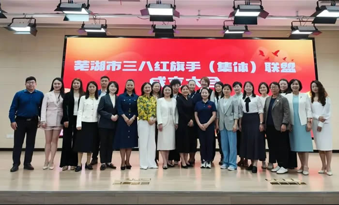 052211-489916.jpg 1.jpg