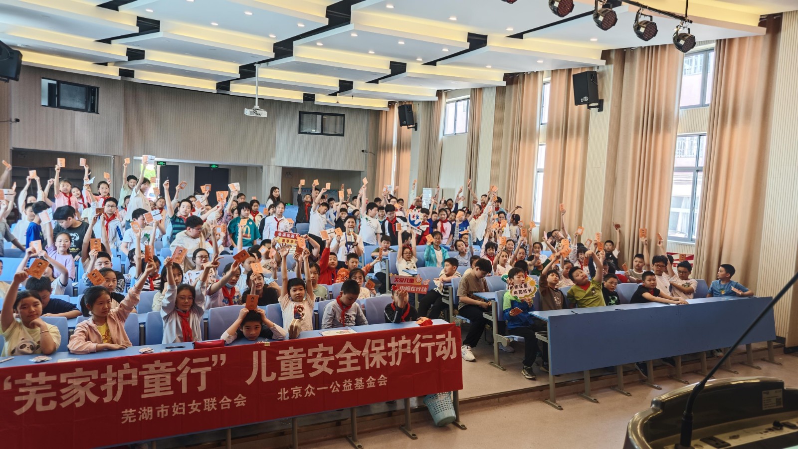 094300-322824.jpg 094300-322824.jpg