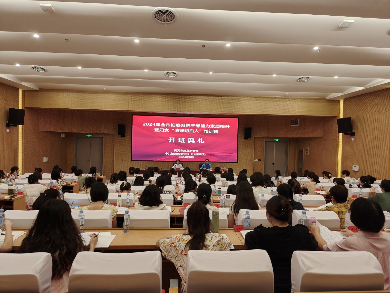 094300-736101.jpg 094300-736101.jpg