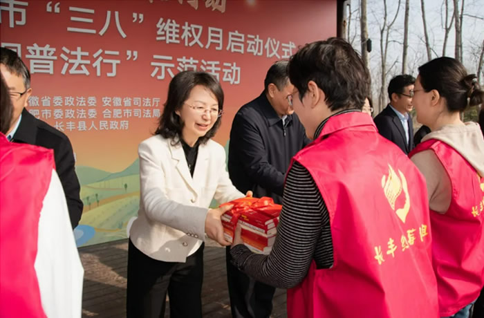 052647-906808.jpg 2.jpg