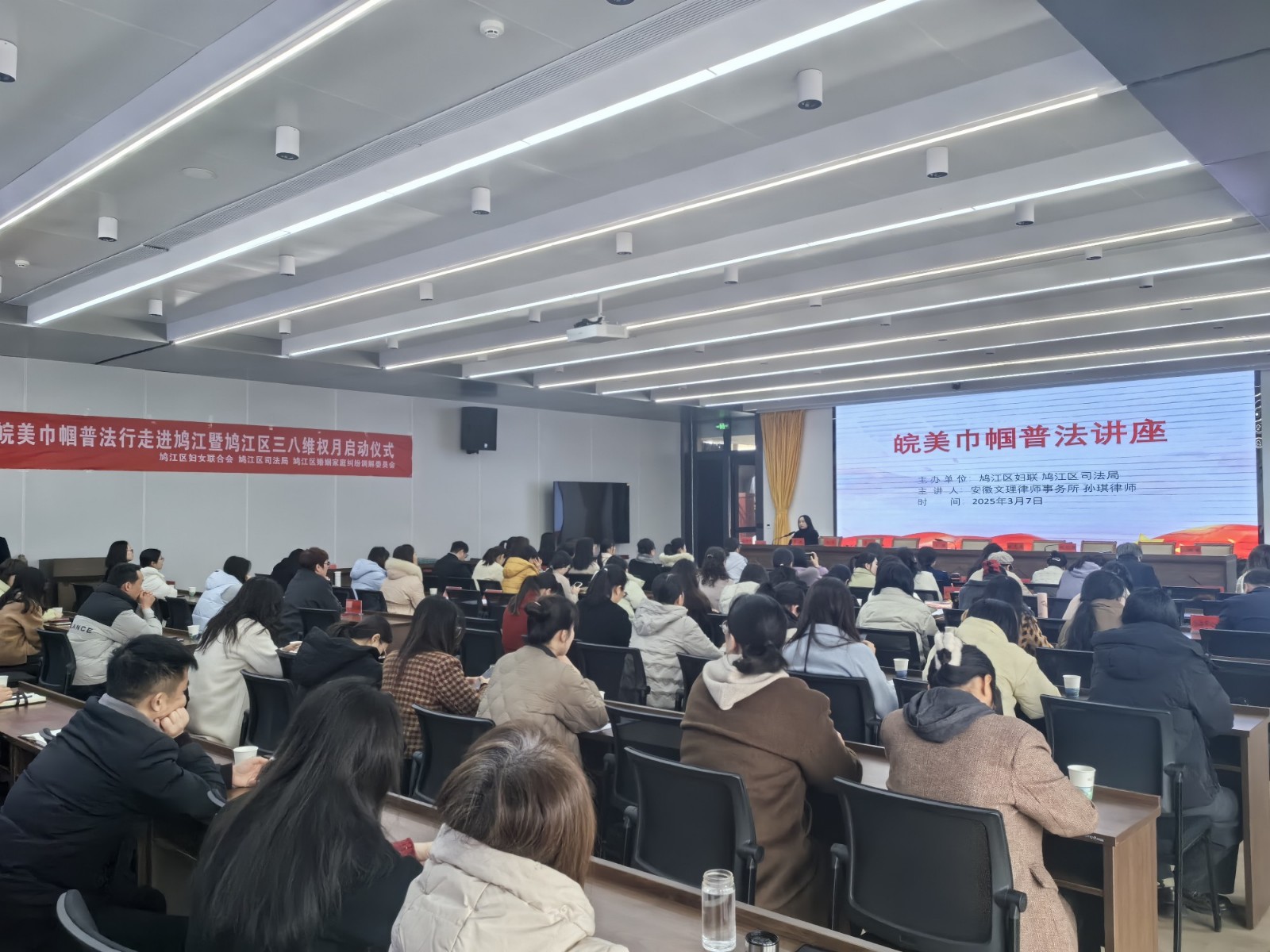 092512-821003.jpg 092512-821003.jpg