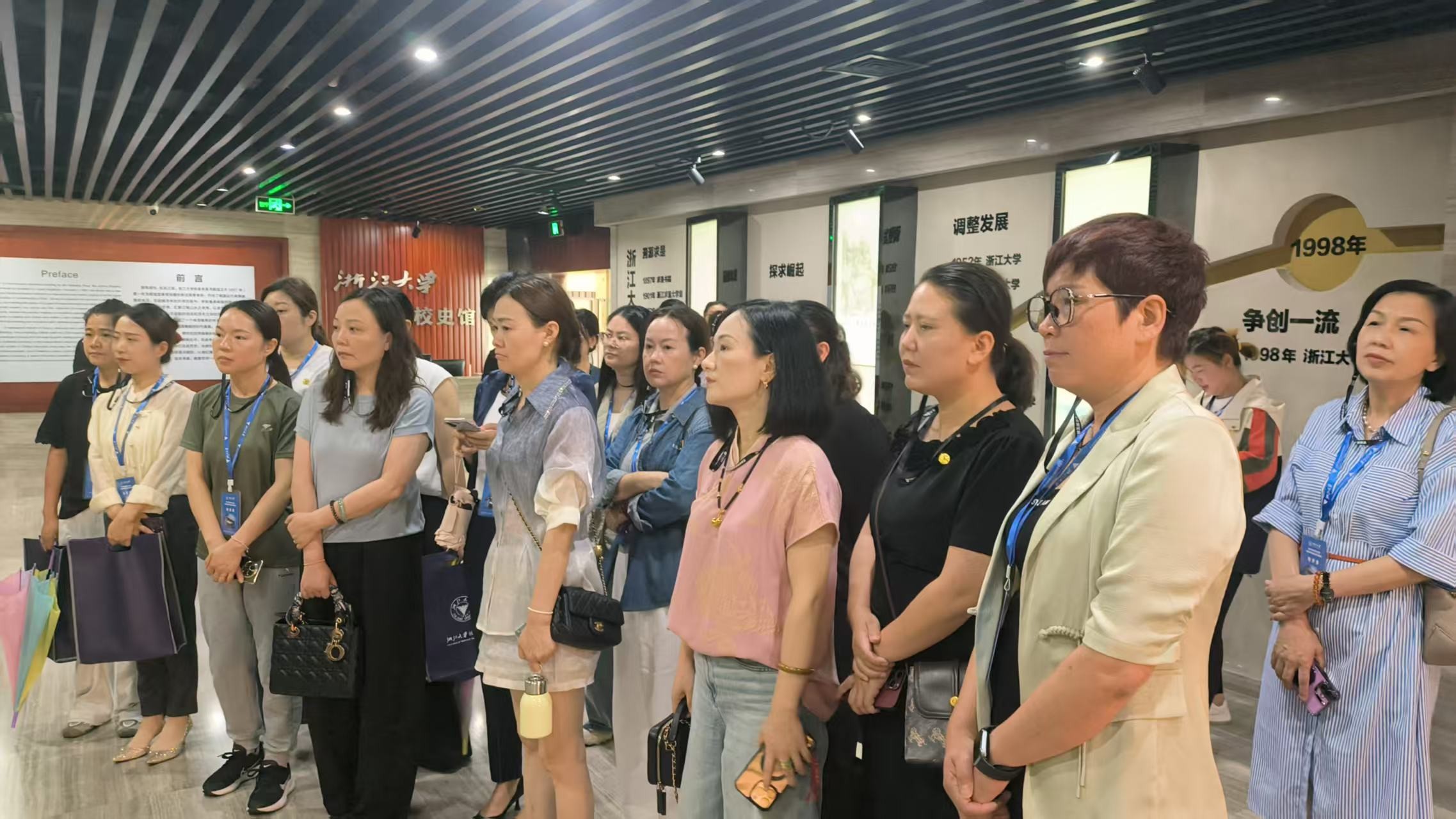 155416-502697.jpg 155416-502697.jpg