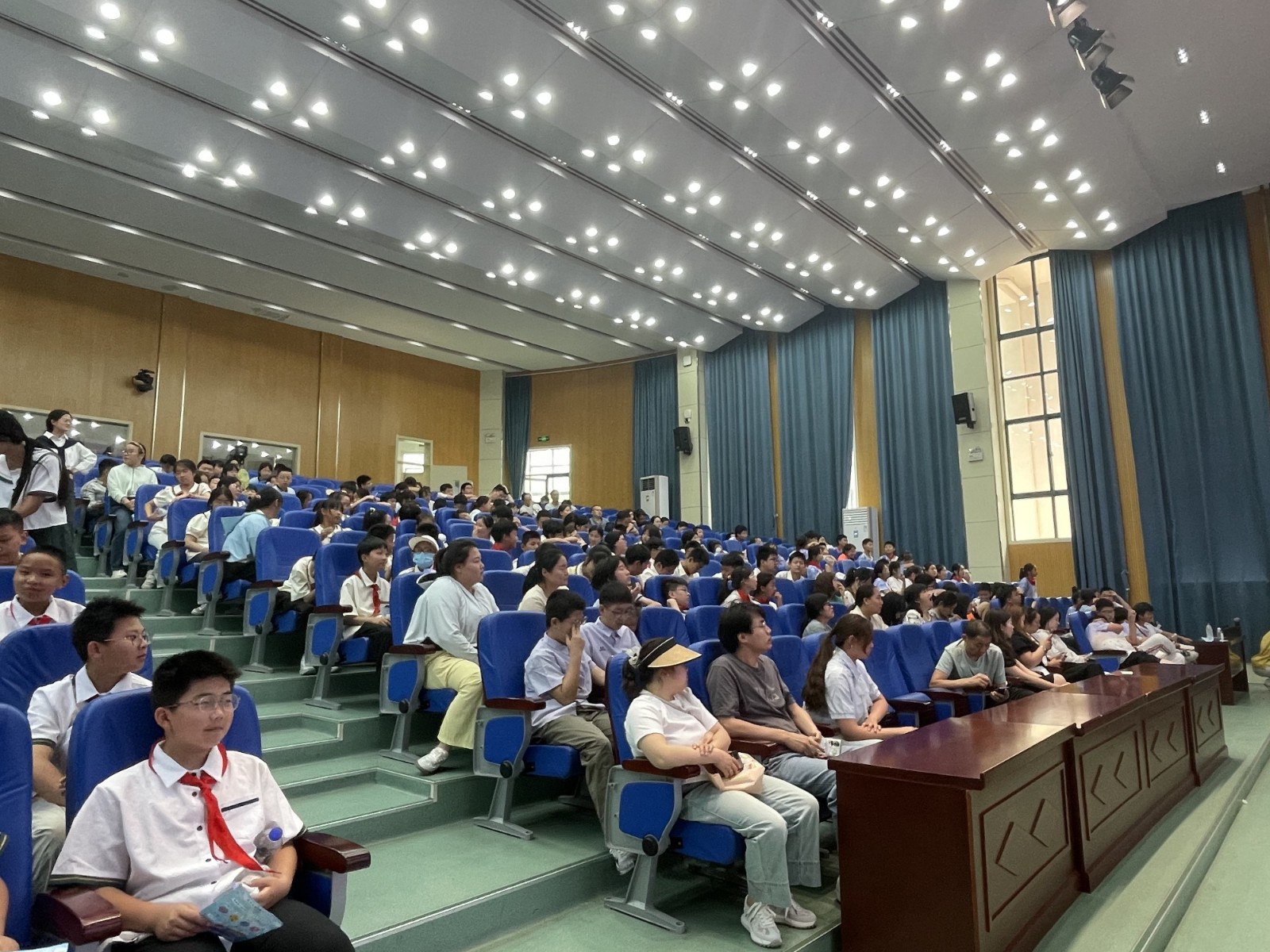 111153-743718.jpg 111153-743718.jpg