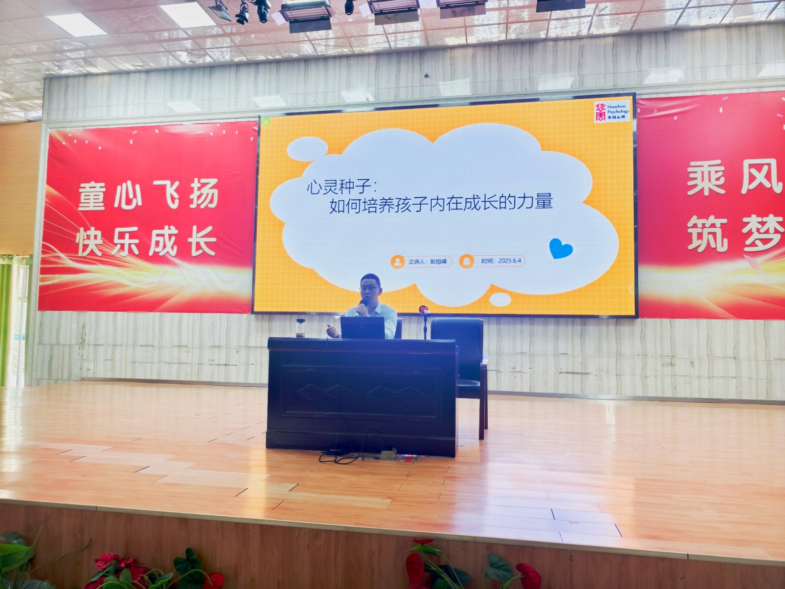 160740-925183.jpg 160740-925183.jpg