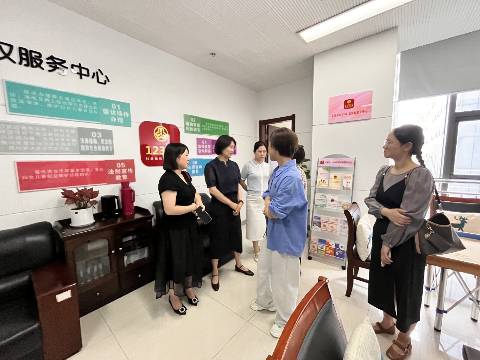 164005-104683.jpg 164005-104683.jpg