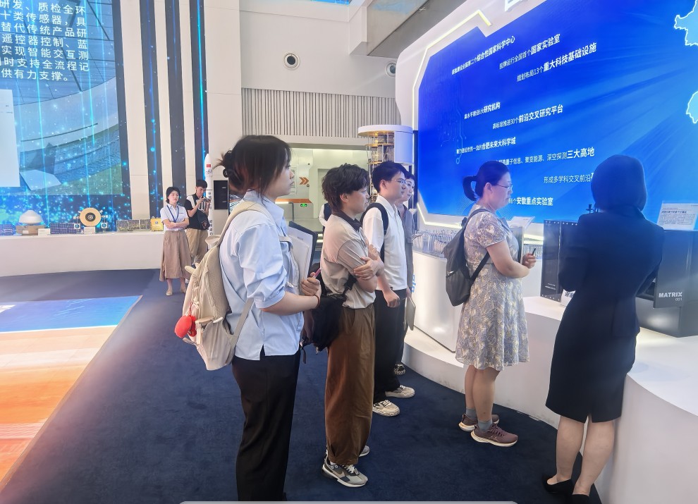 095902-684850.jpg 1115703.jpg