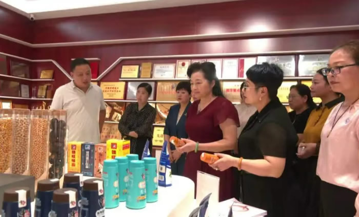 234026-251296.jpg 2.jpg